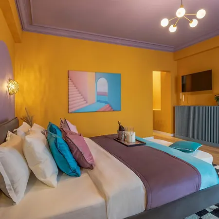 Wes Anderson In Apartment Bukarest