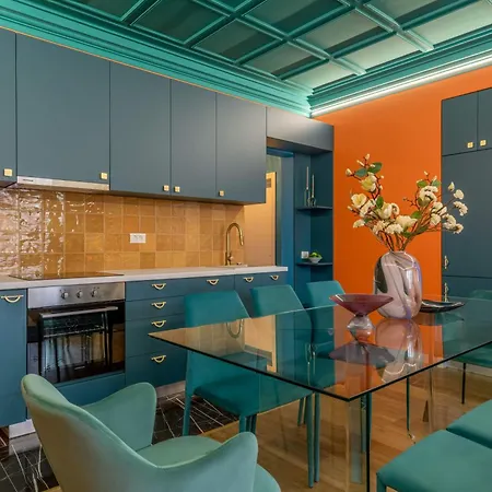 Wes Anderson In Apartment *