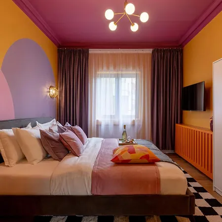Apartment Wes Anderson In