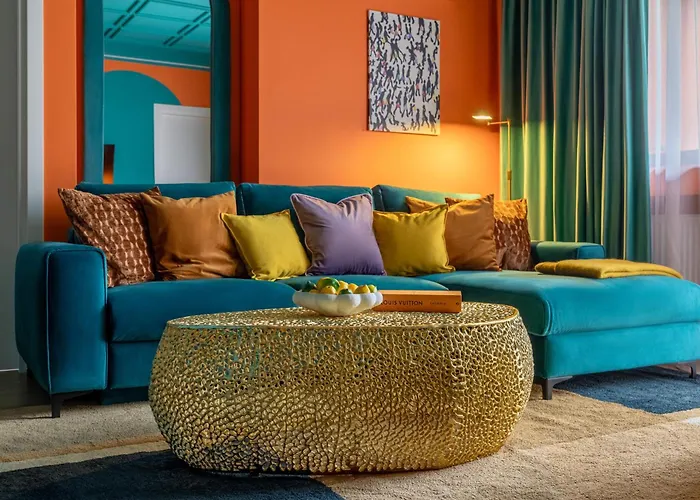 Apartment Wes Anderson In