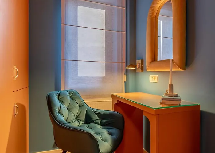 Wes Anderson In Apartment *