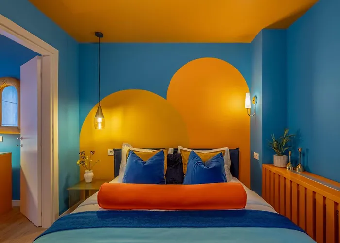 Wes Anderson In Apartment *