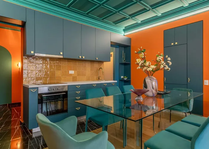 Wes Anderson In Apartment *